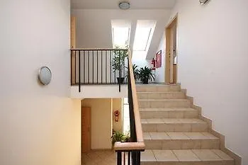 Europa Apartment *